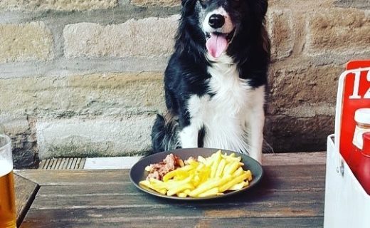 Having a spot of lunch in Dukes Corner, Dundee – pic @stewartfairweather21