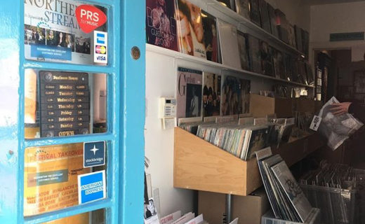 It’s Record Store Day @voxboxmusic is Dug Friendly and has a great selection of records…